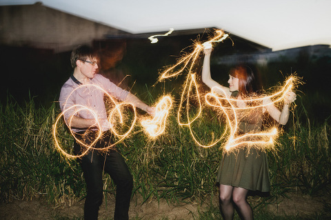 engagement photos with sparklers